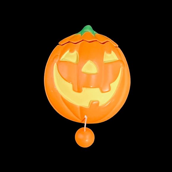 Hallmark Cards Jack O Lantern Lapel Pin (4755) - Picture 1 of 3